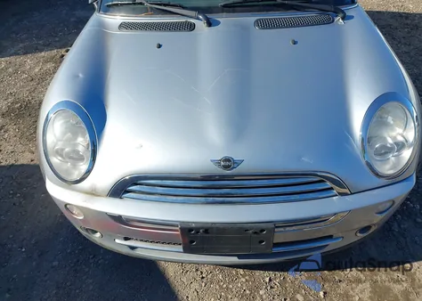 2005 Mini Cooper z USA, uszkodzony, nr VIN WMWRF33435TG10079